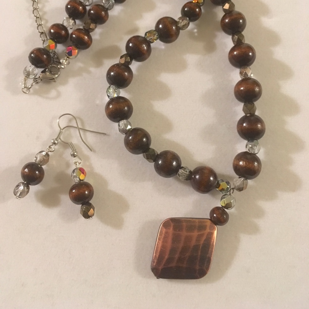 Brownie Points Necklace Set!